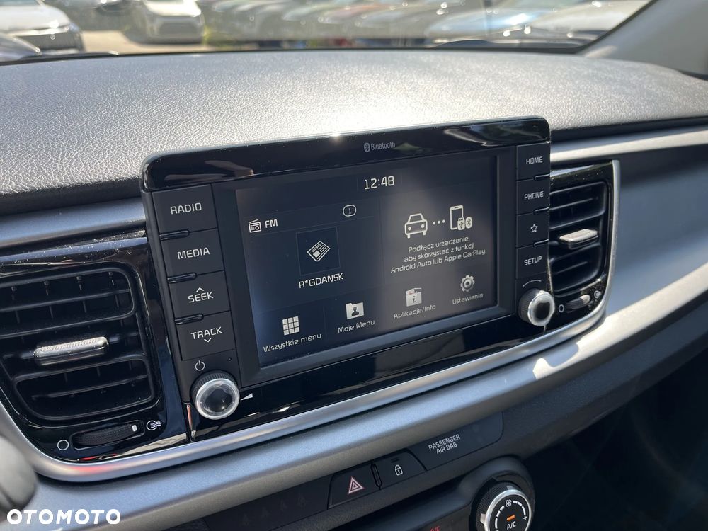 Kia Rio 1.4 L - 23
