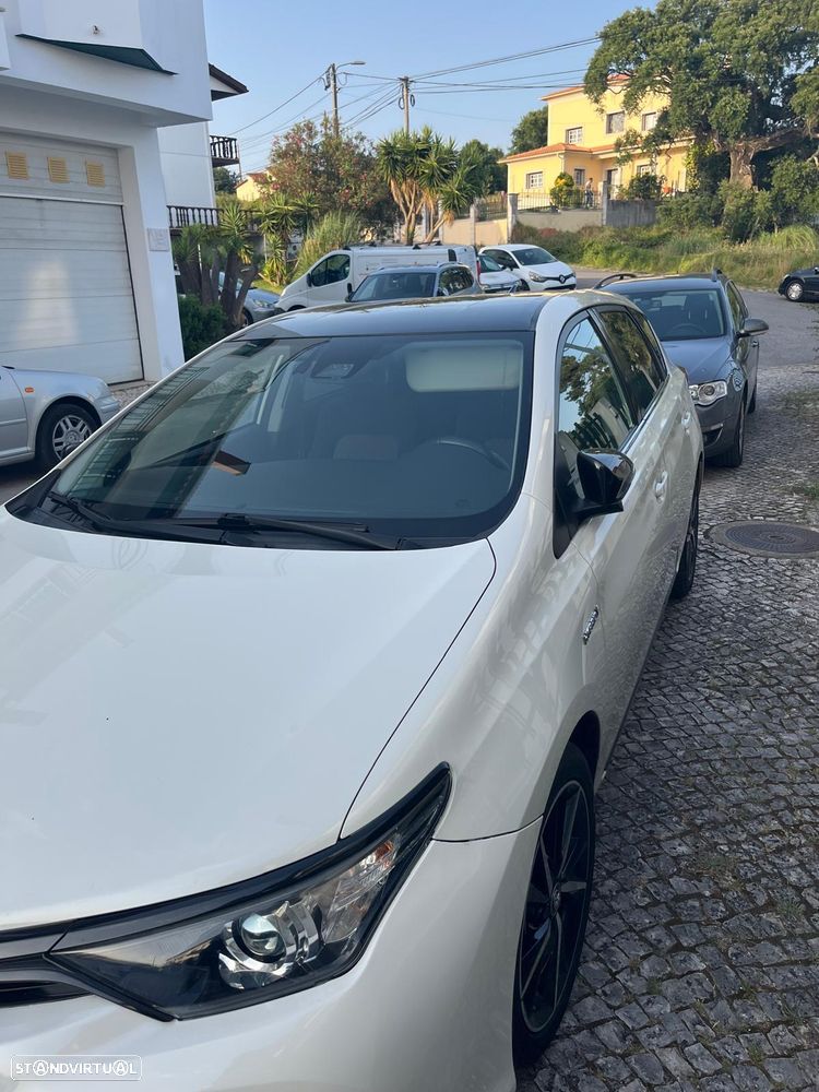 Toyota Auris 1.8 HSD Comfort - 2