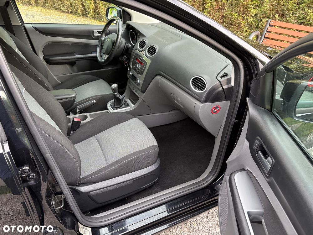 Ford Focus 1.6 Trend - 9