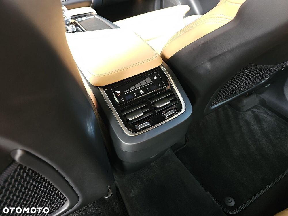 Volvo XC 90 - 29