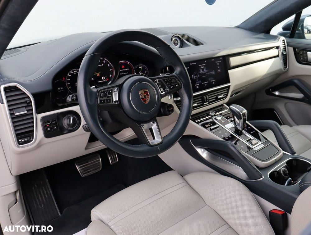 Porsche Cayenne Coupe - 9