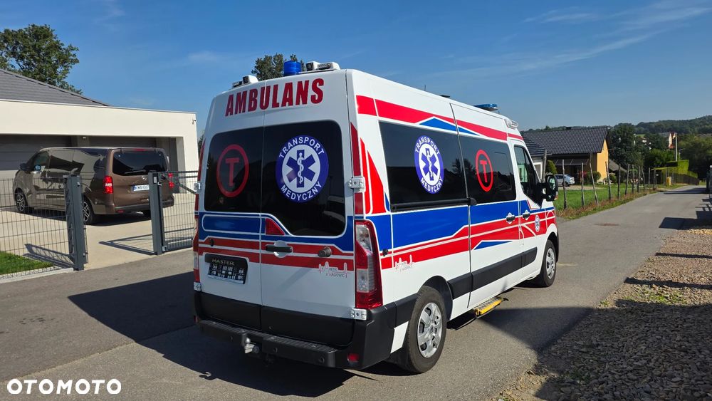 Renault Master Ambulans karetka gwarancja - 3
