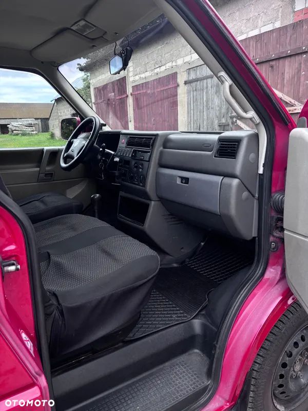 Volkswagen Transporter L - 12