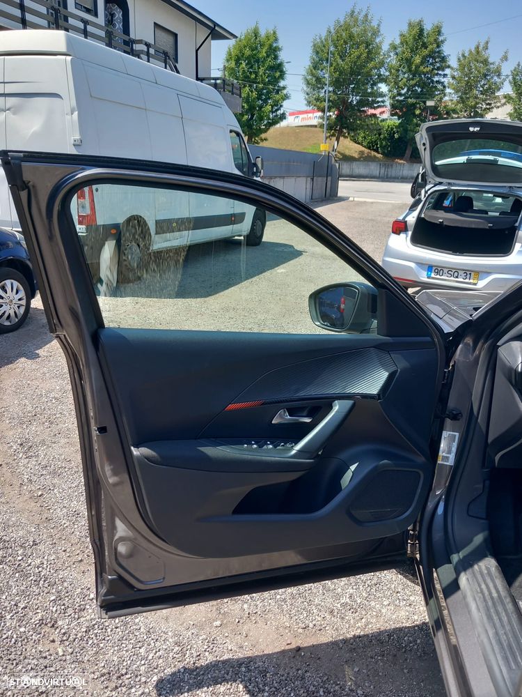 Peugeot 2008 1.2 PureTech Active - 13