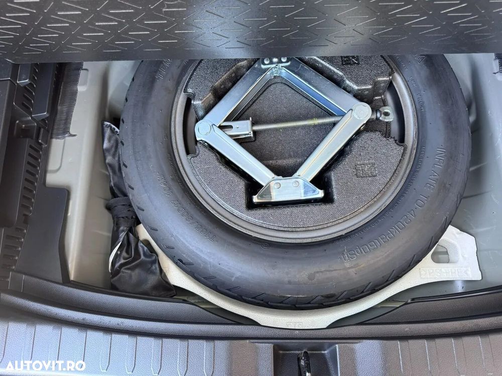 Toyota RAV4 2.5 VVT-iE 4x4 Luxury - 22