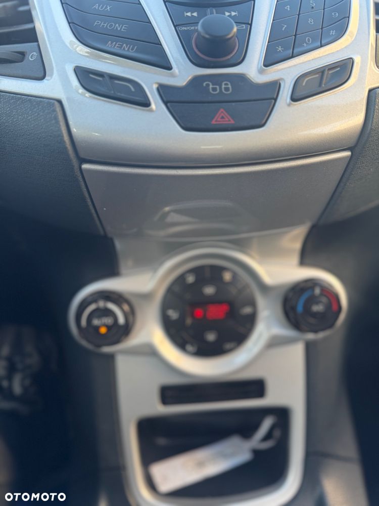 Ford Fiesta 1.4 Platinium X EU5 - 17