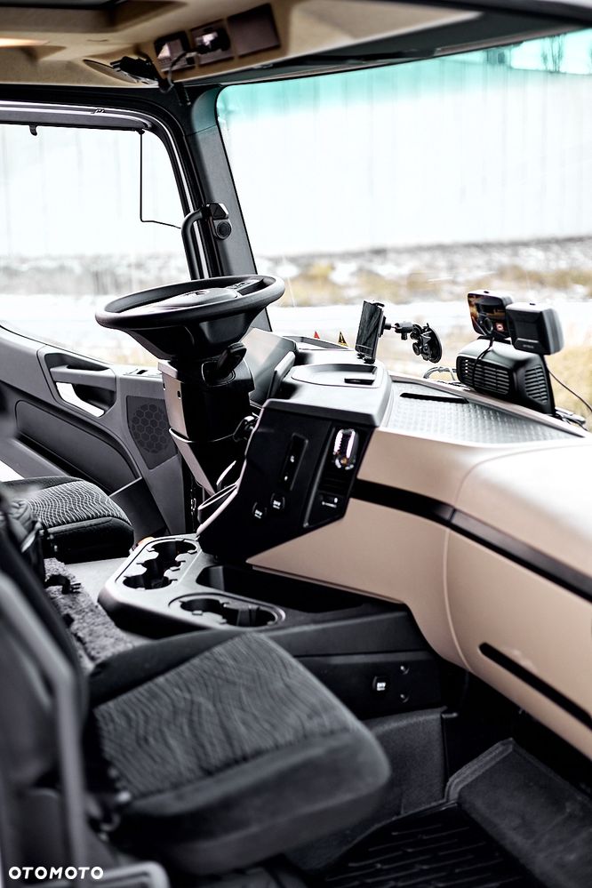 Mercedes-Benz ACTROS - 7