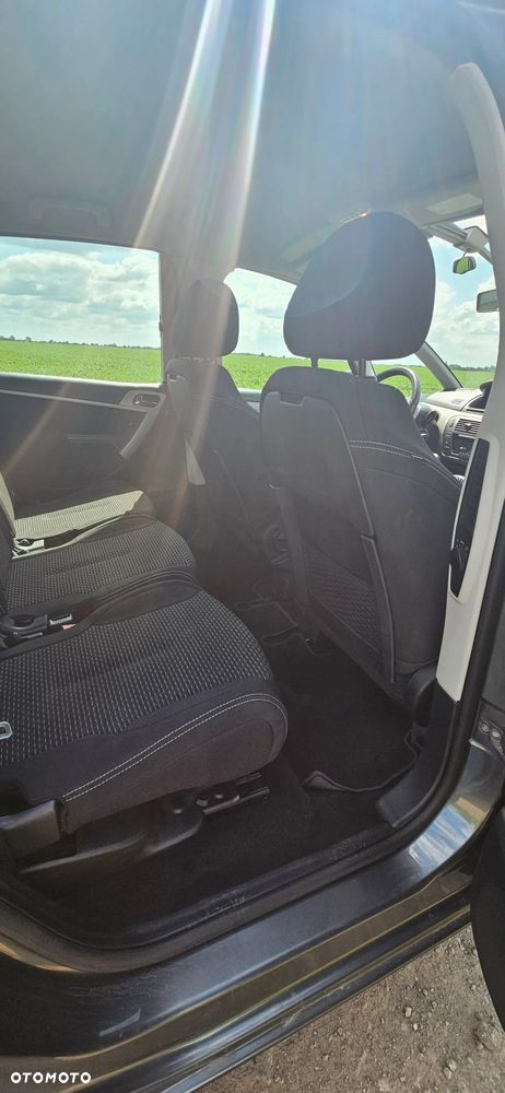 Citroën C4 Picasso 1.6 HDi Attraction - 11