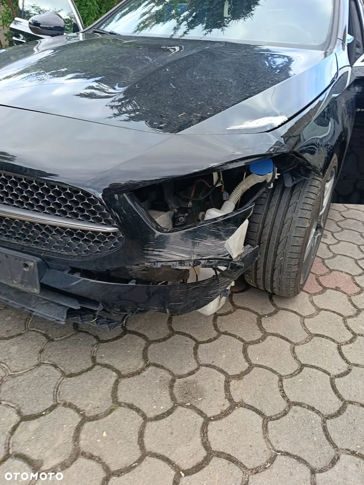 Mercedes-Benz Klasa A 200 AMG Line 7G-DCT - 4