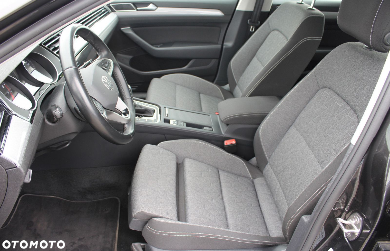Volkswagen Passat 1.5 TSI EVO Business DSG - 12