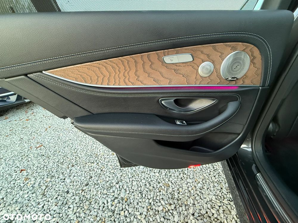 Mercedes-Benz Klasa E 300 de PHEV 4-Matic AMG 9G-Tronic - 31