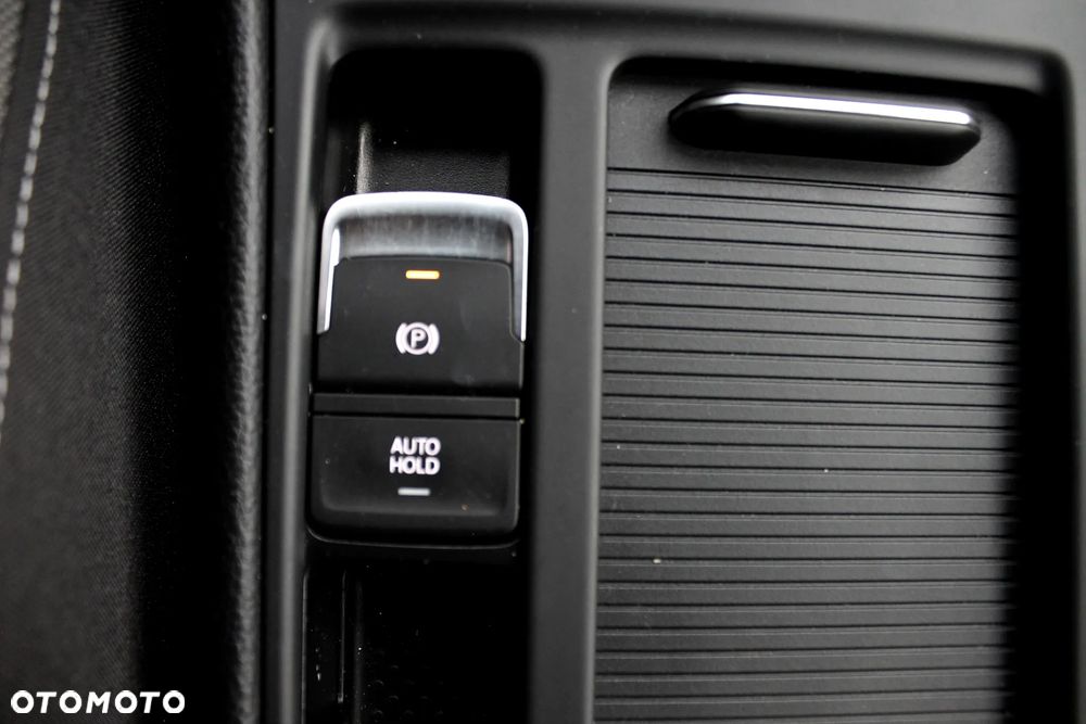 Volkswagen Golf 1.6 TDI (BlueMotion Technology) Comfortline - 21