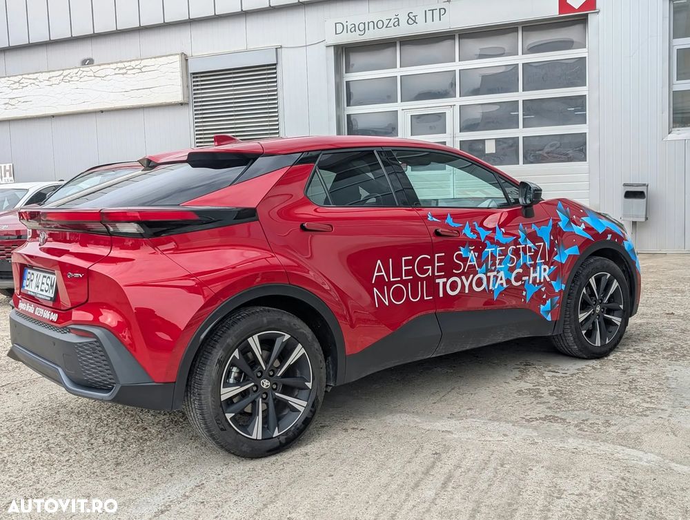 TOYOTA C-HR 2026 — imagine 7