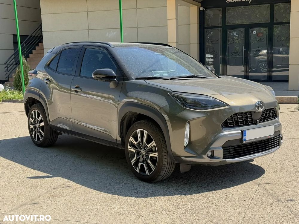 Toyota Yaris Cross 1.5 VVT-i HSD 4x4 Dynamic Adventure - 2