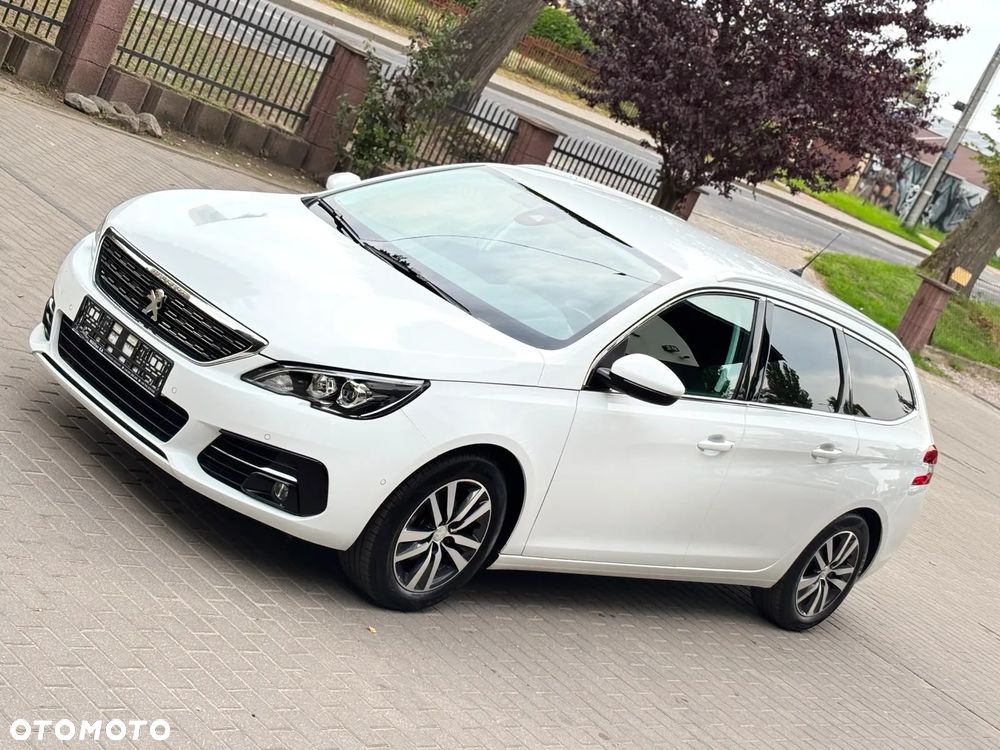 Peugeot 308 1.2 PureTech GPF Allure S&S - 12