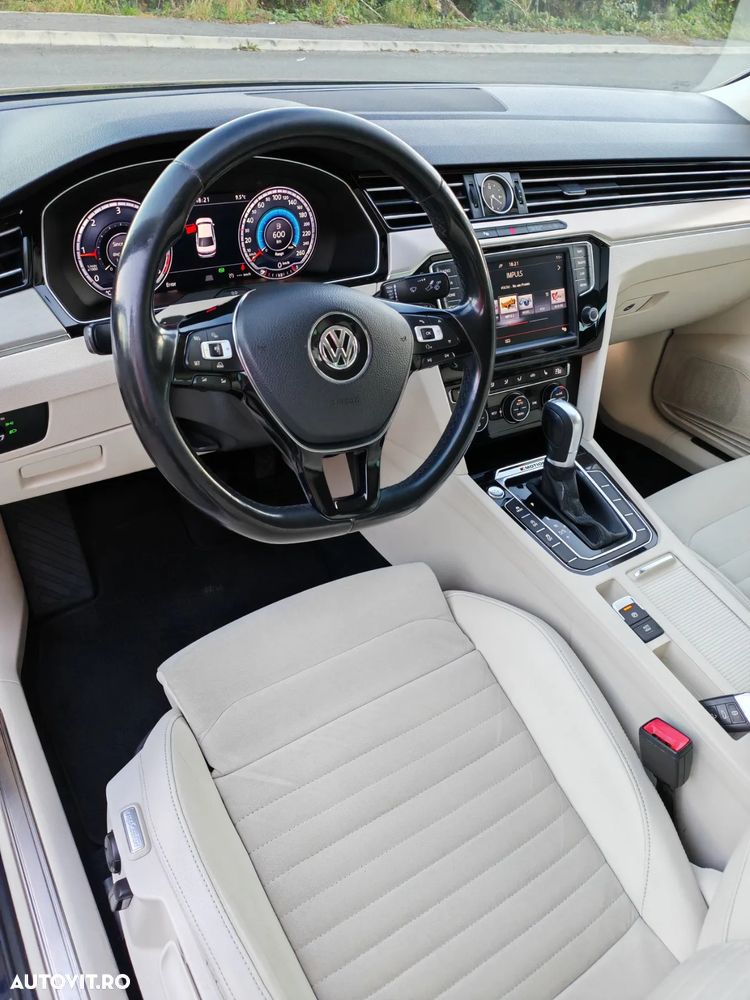 Volkswagen Passat 2.0 BiTDI DSG 4Mot Highline - 9