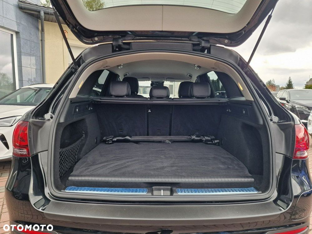 Mercedes-Benz GLC 300 e PHEV 4-Matic Avantgarde - 22