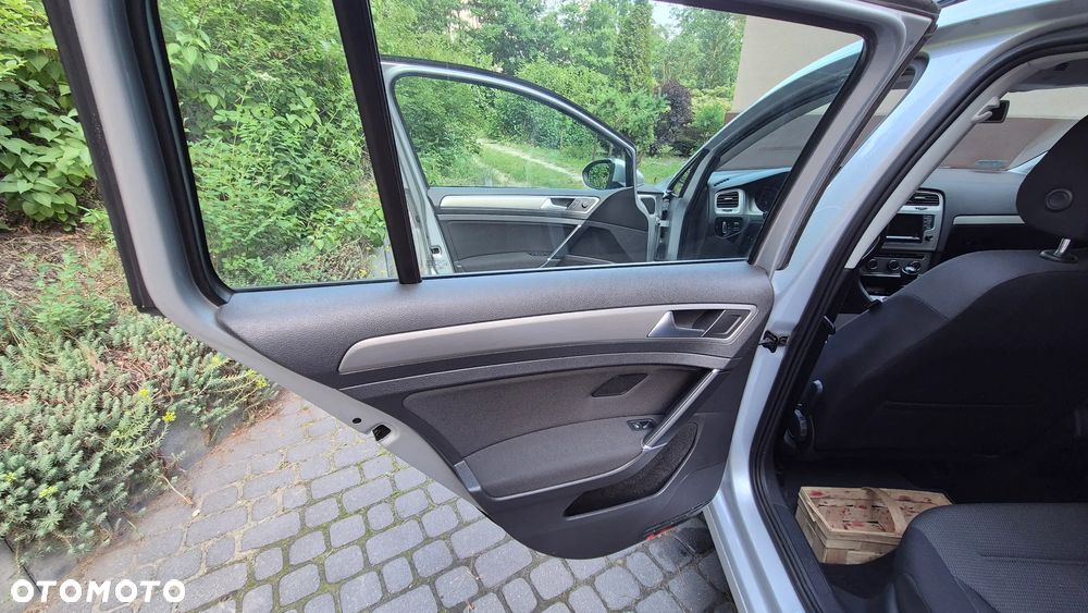 Volkswagen Golf 1.6 TDI BMT Comfortline - 13