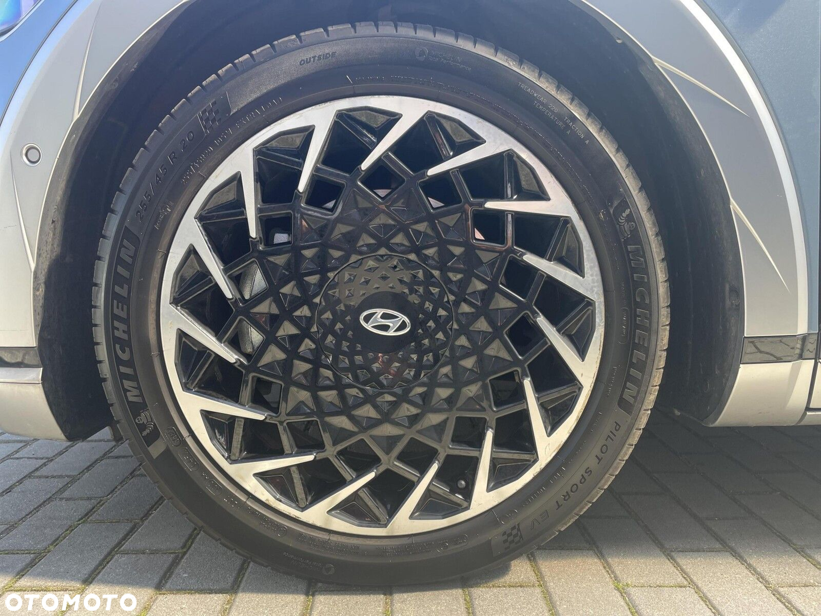 Hyundai IONIQ 5 77kWh Uniq 4WD - 19
