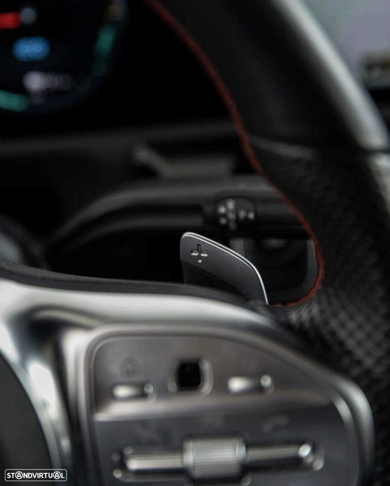 Mercedes-Benz CLA 250 e Shooting Brake AMG Line - 15