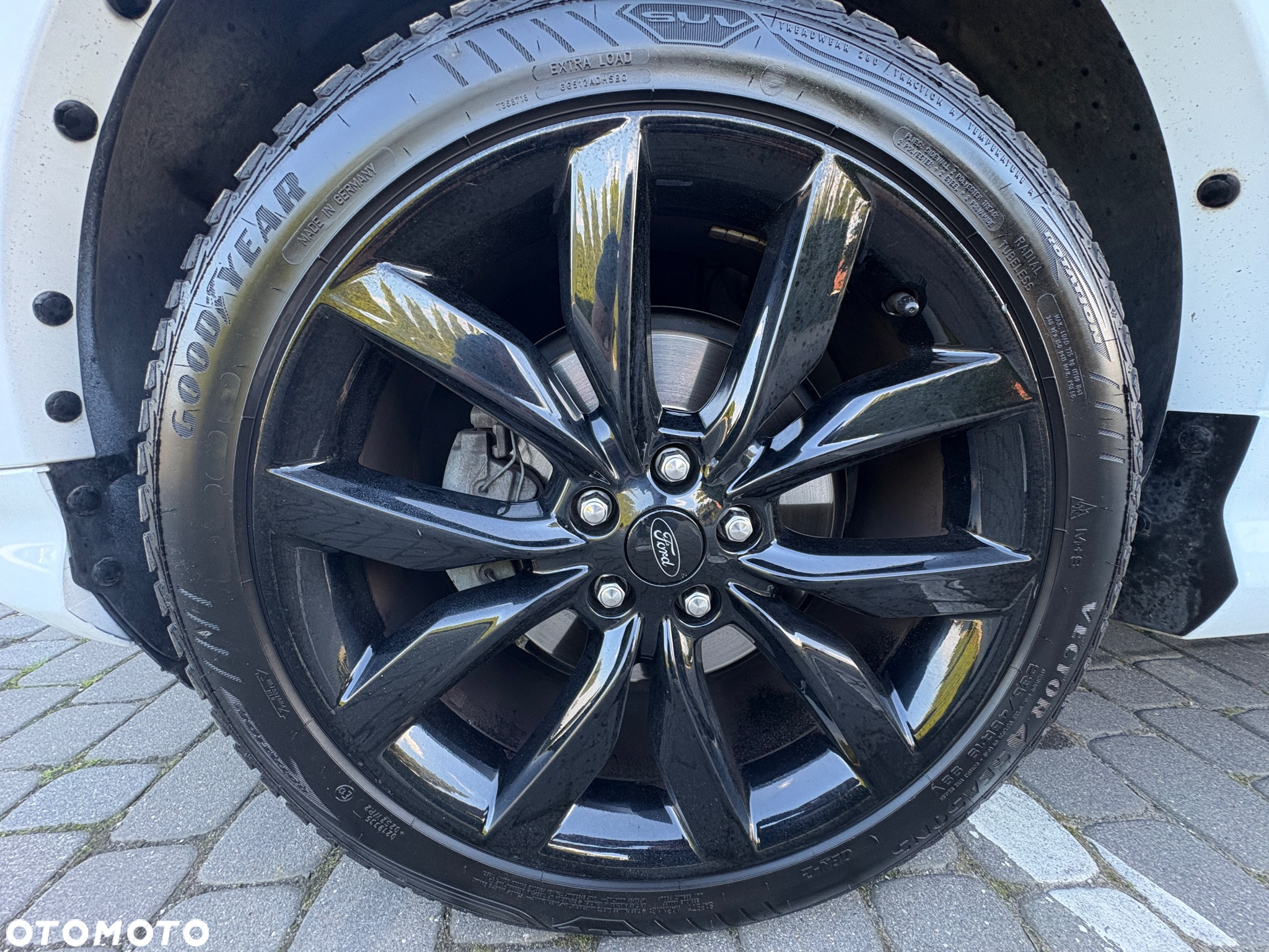 Ford Kuga 1.5 EcoBoost 2x4 ST-Line - 23