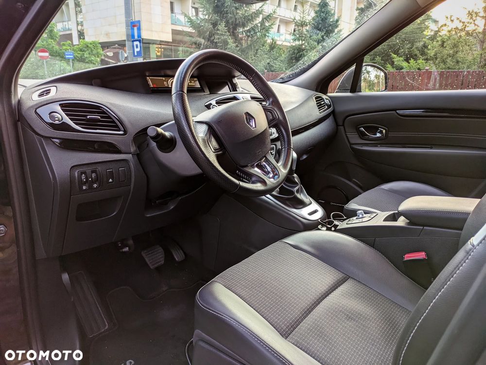 Renault Scenic 2.0 16V Bose Edition CVT - 9