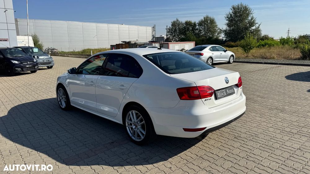 Volkswagen Jetta 1.6 TDI CR DPF Comfortline - 3