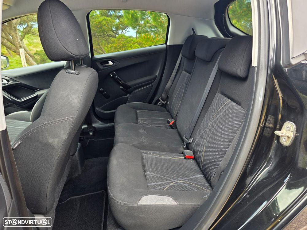 Peugeot 208 1.2 VTi Access - 13