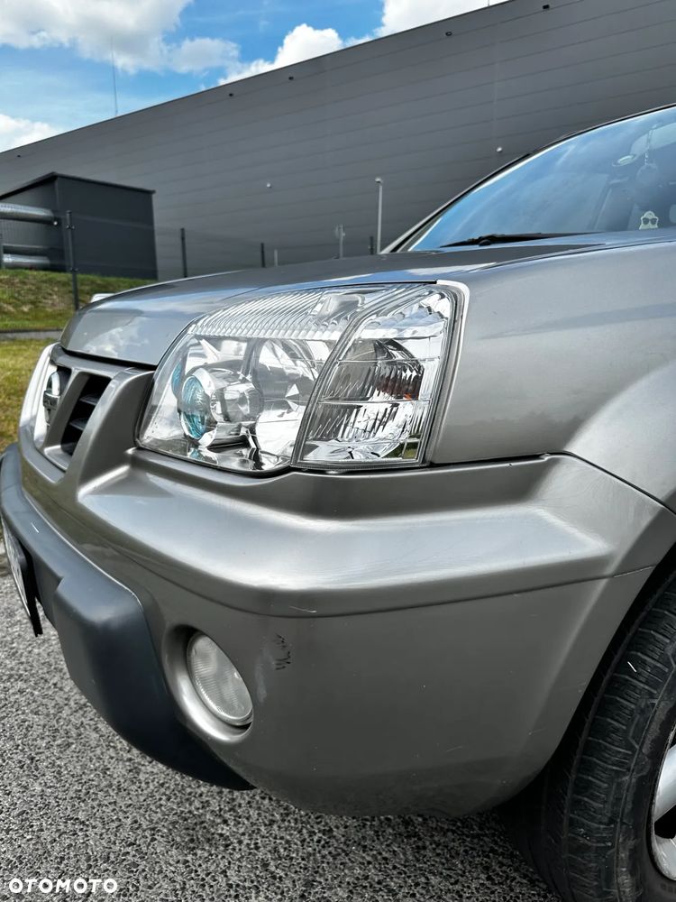 Nissan X-Trail 2.0 4x4 Comfort - 9