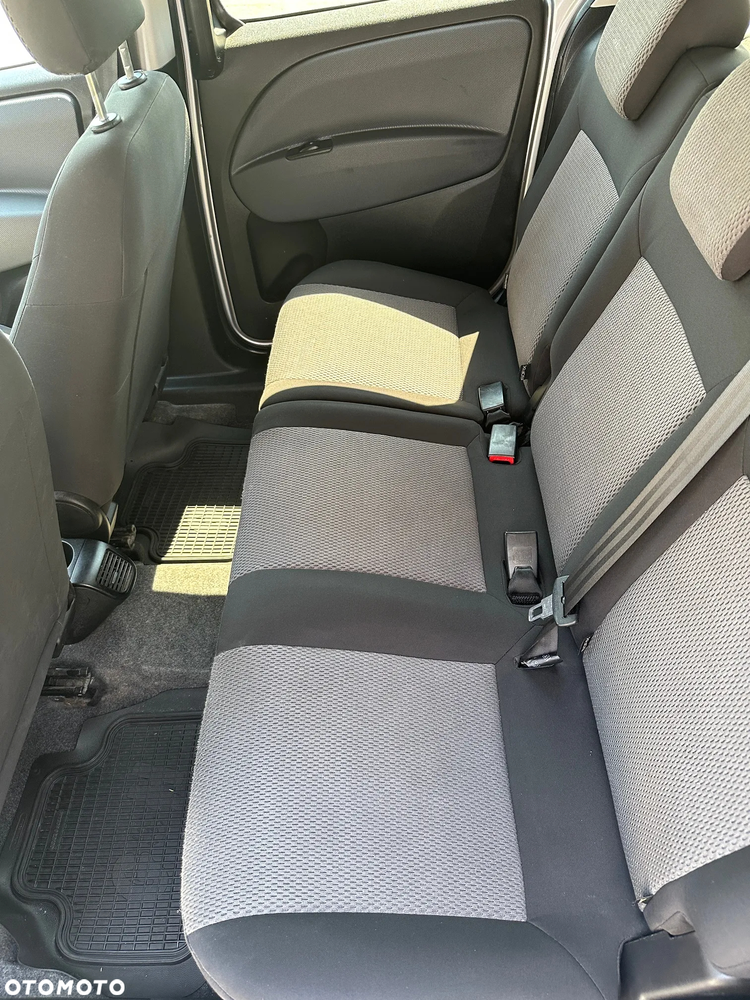 Fiat Doblo 1.6 MJ Dynamic - 8