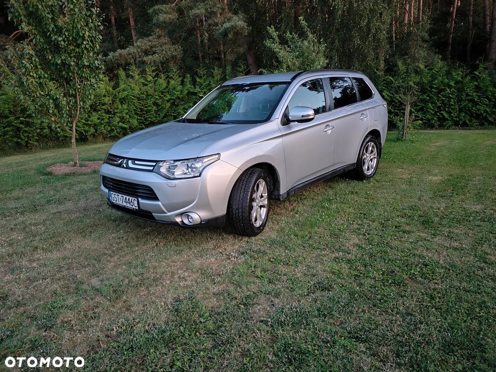 Mitsubishi Outlander - 1
