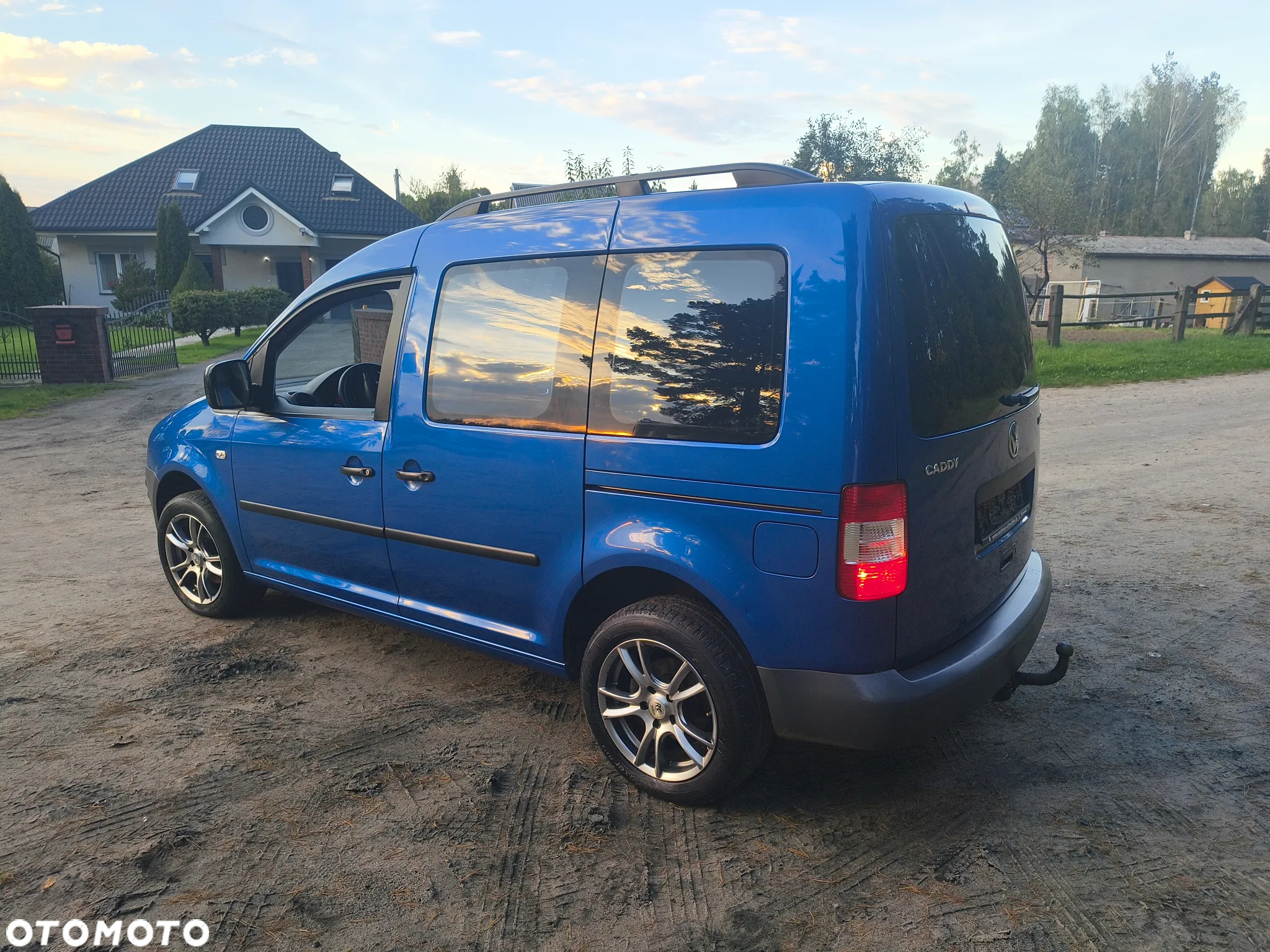 Volkswagen Caddy 1.6 Familie (7-Si.) - 9