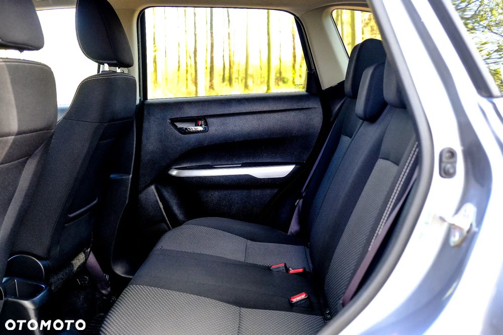 Suzuki Vitara 1.6 Comfort 2WD - 11