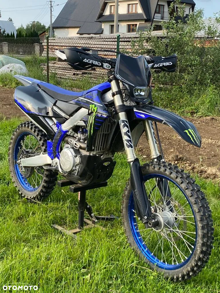 Yamaha YZF - 21