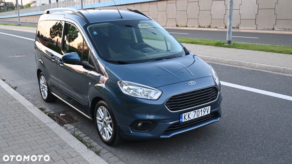 Ford Tourneo Courier 1.0 EcoBoost Titanium - 9