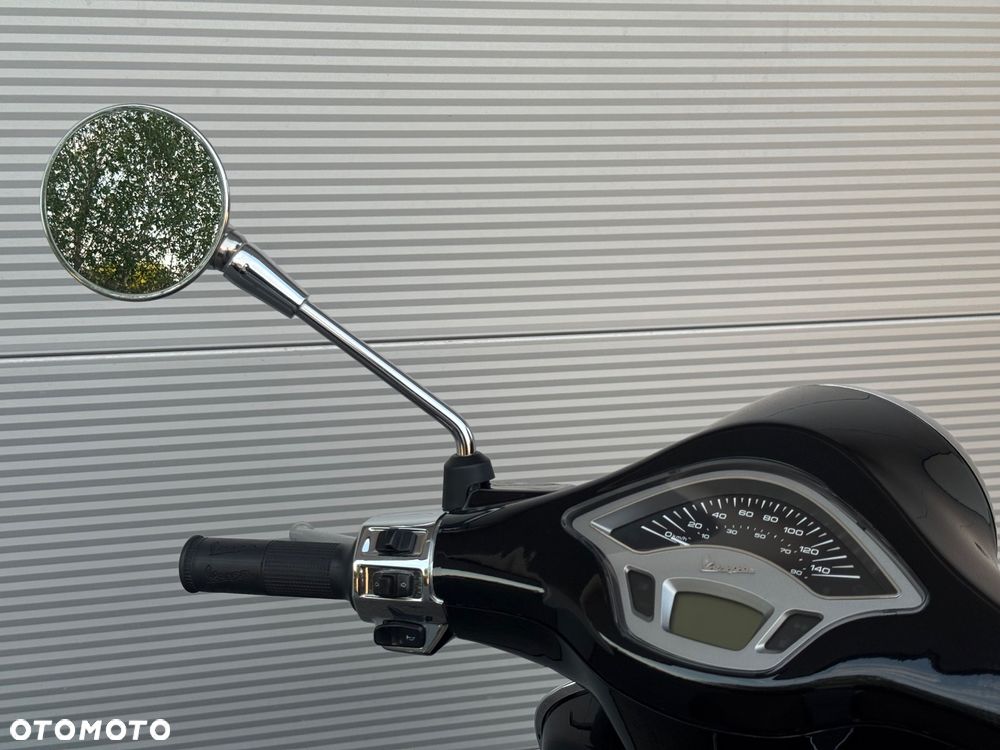 Vespa Primavera - 12