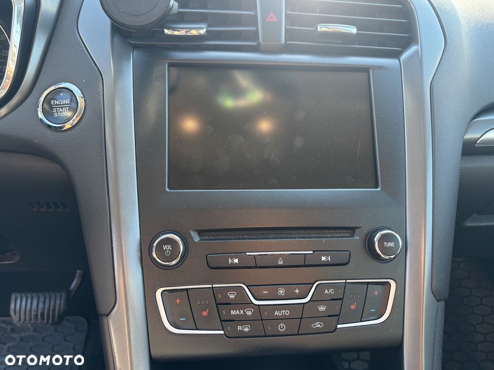 Ford Mondeo 2.0 EcoBoost Titanium X - 25