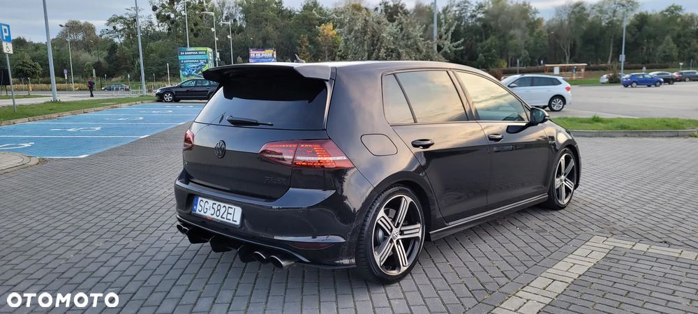 Volkswagen Golf - 6