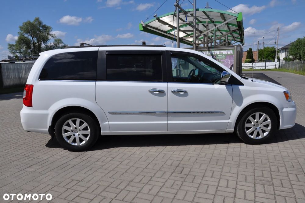 Chrysler Town & Country 3.6 Touring - 9