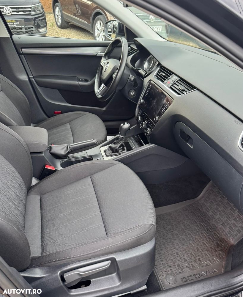 Skoda Octavia 2.0 TDI DSG Sport Edition - 8