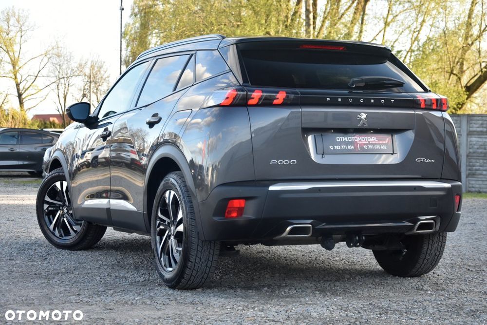 Peugeot 2008 PureTech 130 EAT8 GT - 4