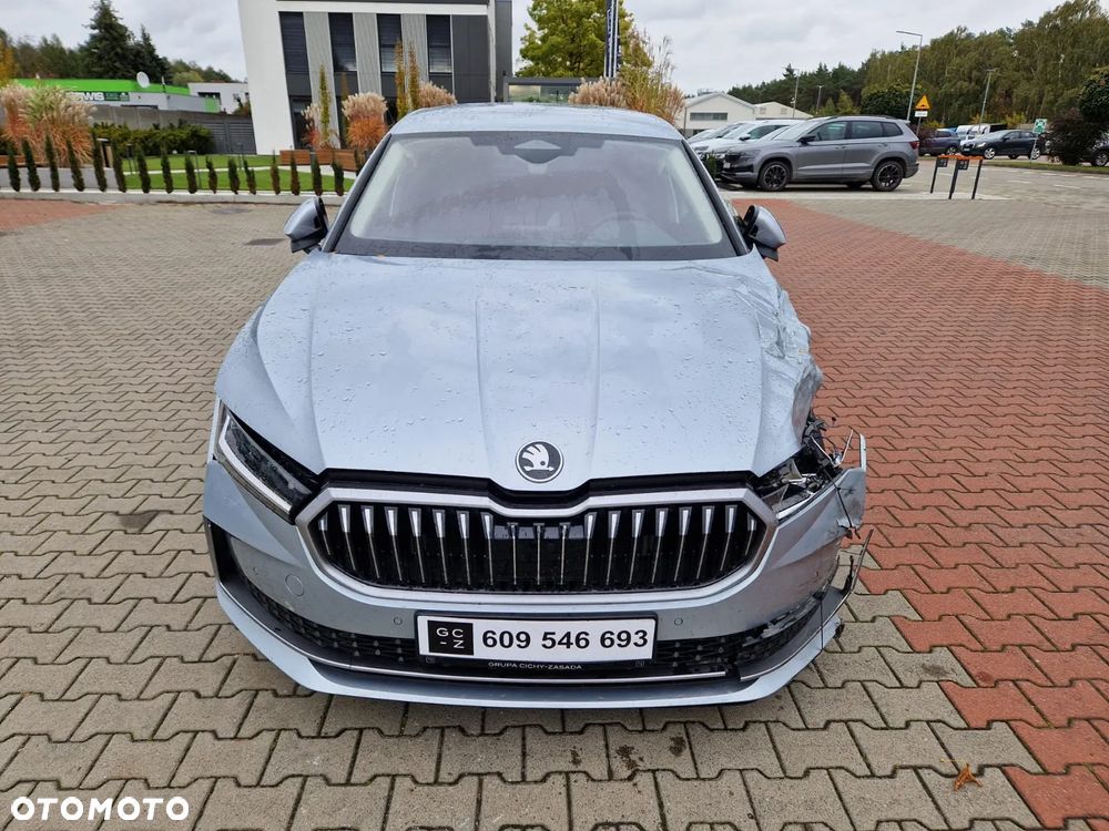 Skoda Superb 2.0 TSI Selection DSG - 8