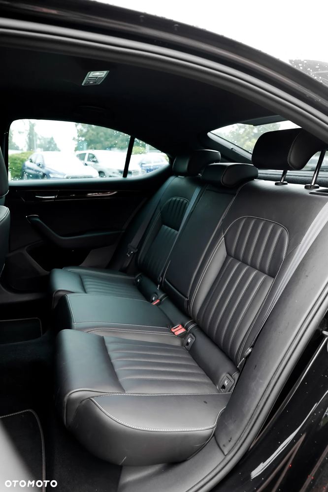 Skoda Superb 2.0 TDI SCR L&K DSG - 13