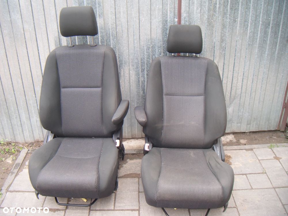 toyota corolla verso 05r komplet foteli tył+przód - 1
