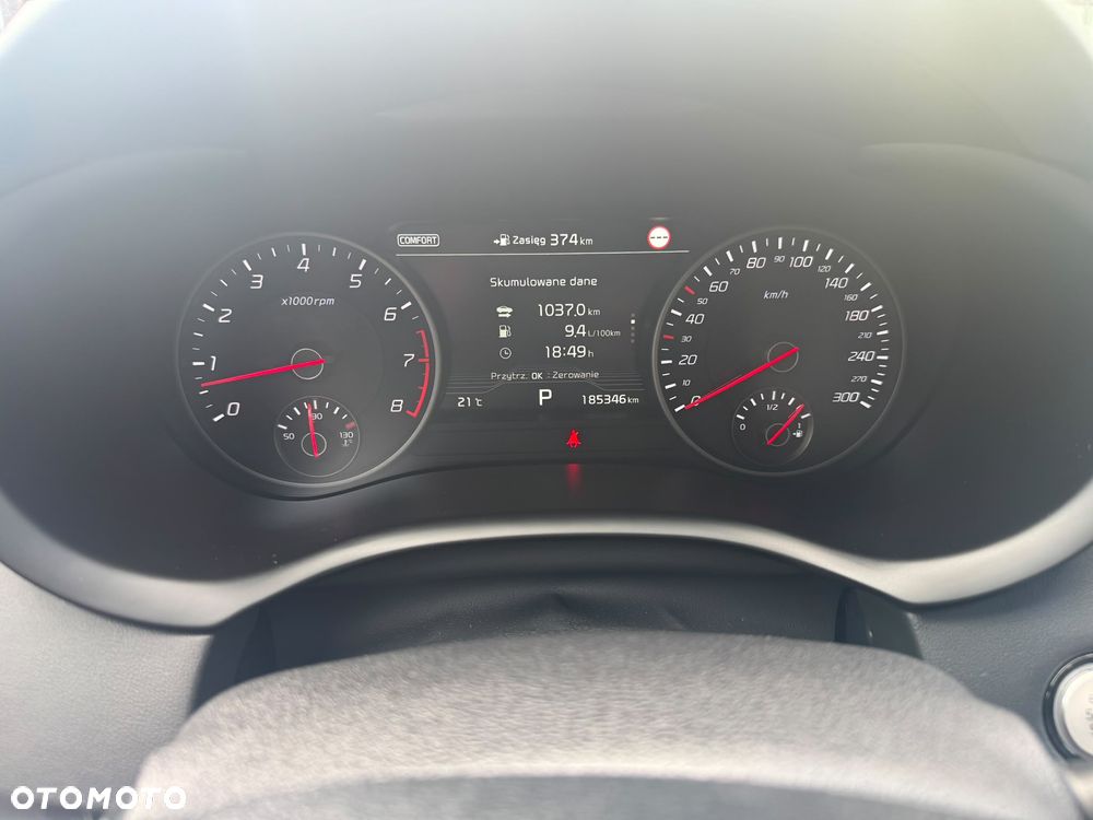 Kia Stinger - 12