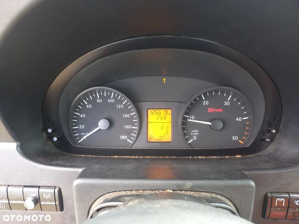 Mercedes-Benz SPRINTER - 12