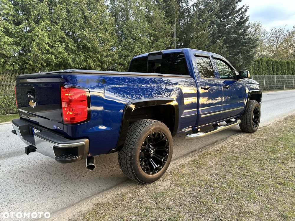 Chevrolet Silverado - 20
