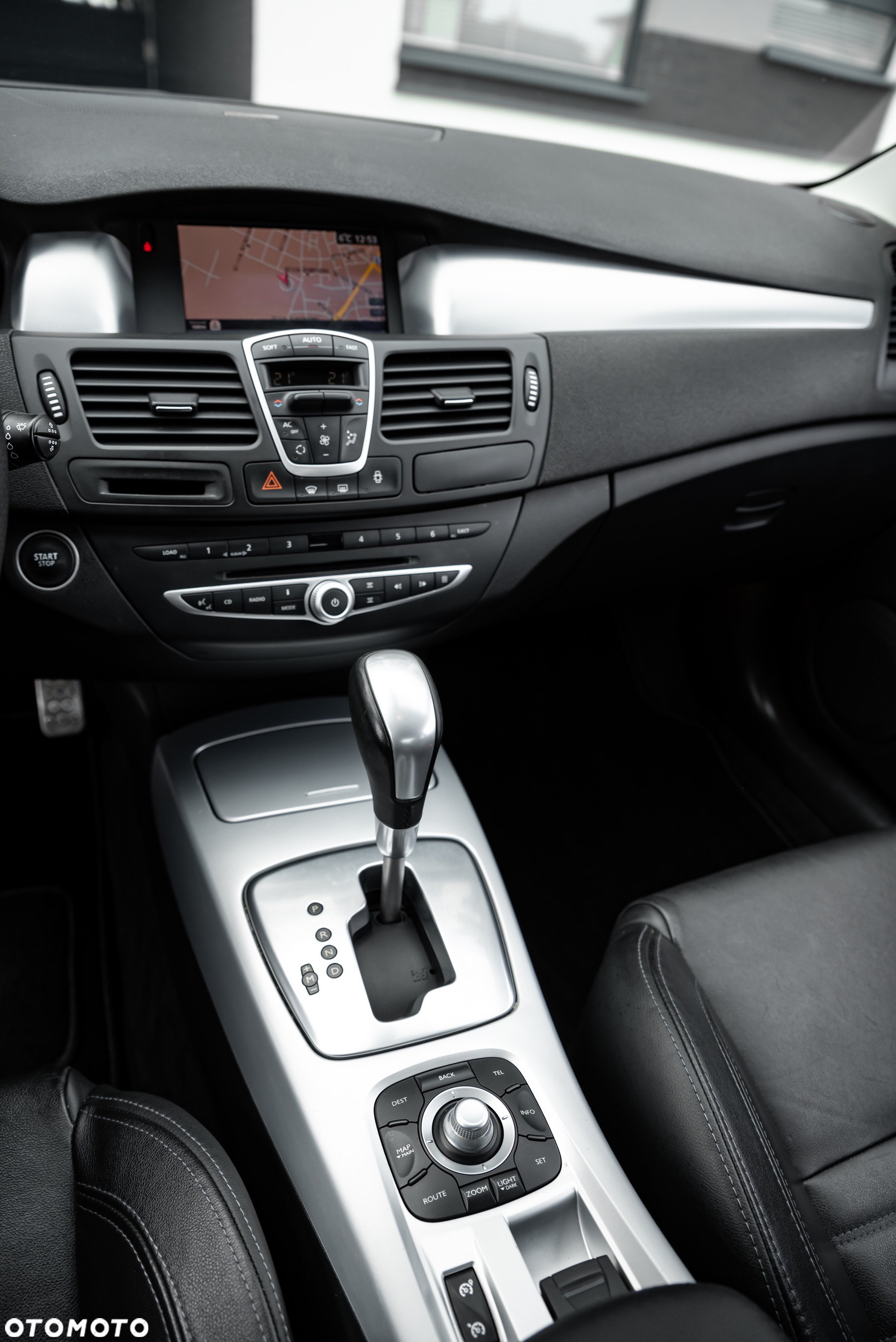 Renault Laguna Coupe V6 dCi 235 FAP GT - 31