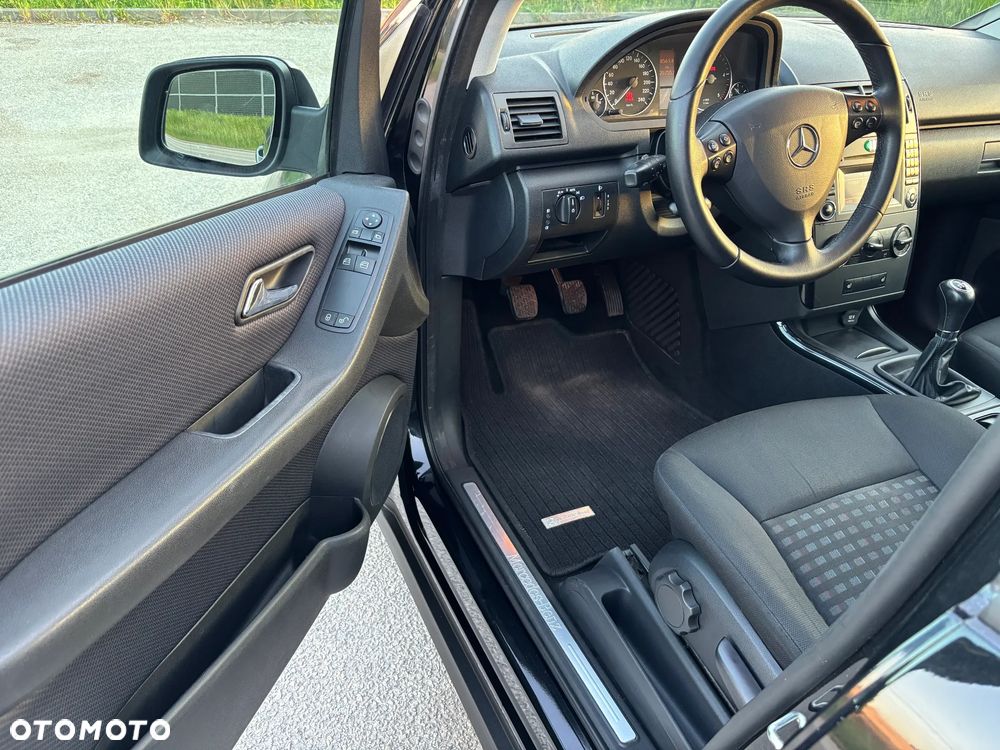 Mercedes-Benz Klasa A 180 CDI Avantgarde DPF Special Edition - 16