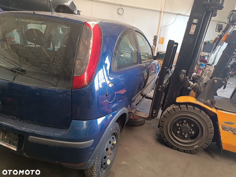 Opel Corsa c lift z silnikiem 1,0 z10xep i skrzynią manualną 5 biegów lakier kod Z21B - 6